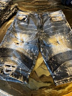 Size 38/40    12 pair of shorts great condition