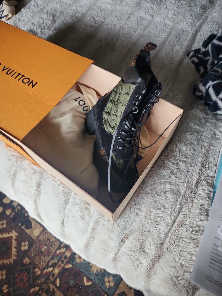 Louis Vuitton Laureate Platform Desert Boot