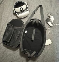 Meta Quest 3 WITH case, hot swappable battery pack & more