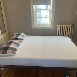 Queen mattress and box spring