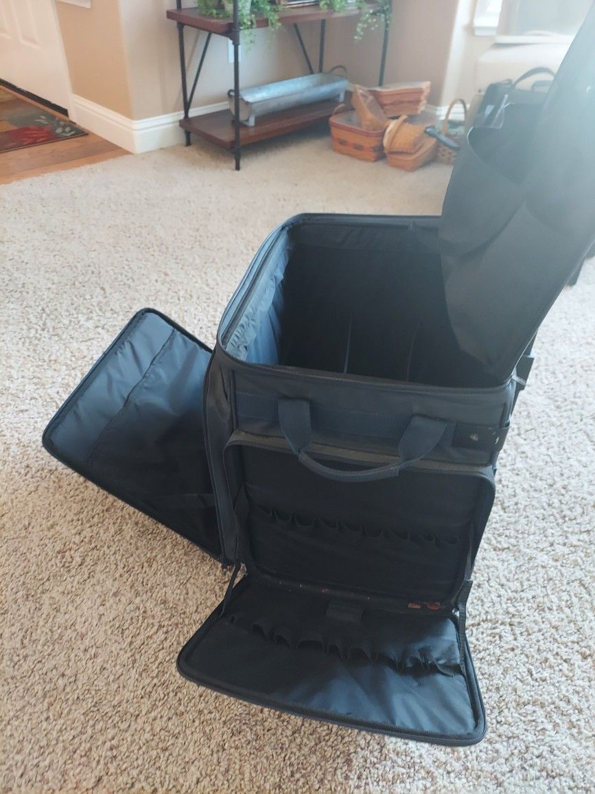 Crop In Style XXL Rolling Tote for Sale in Elk Grove, CA OfferUp