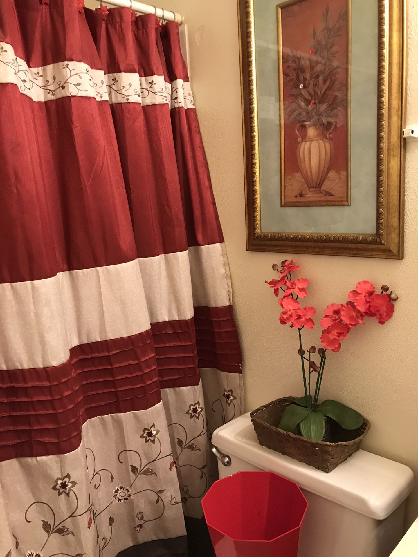 Shower curtains,picture frame,flower pot,trash bin