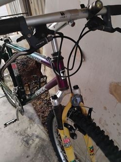 VINTAGE 1994 TREK 930 SINGLETRACK MOUNTAIN BIKE WITH SHIMANO STX COMPONENTS TIRE ARE LIKE NEW $150 GREENWAY AND CAVE CREEK RD