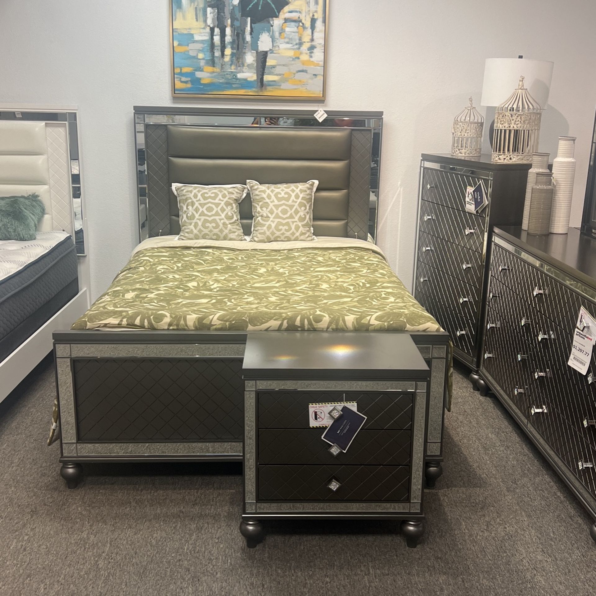 Queen Bedroom Set