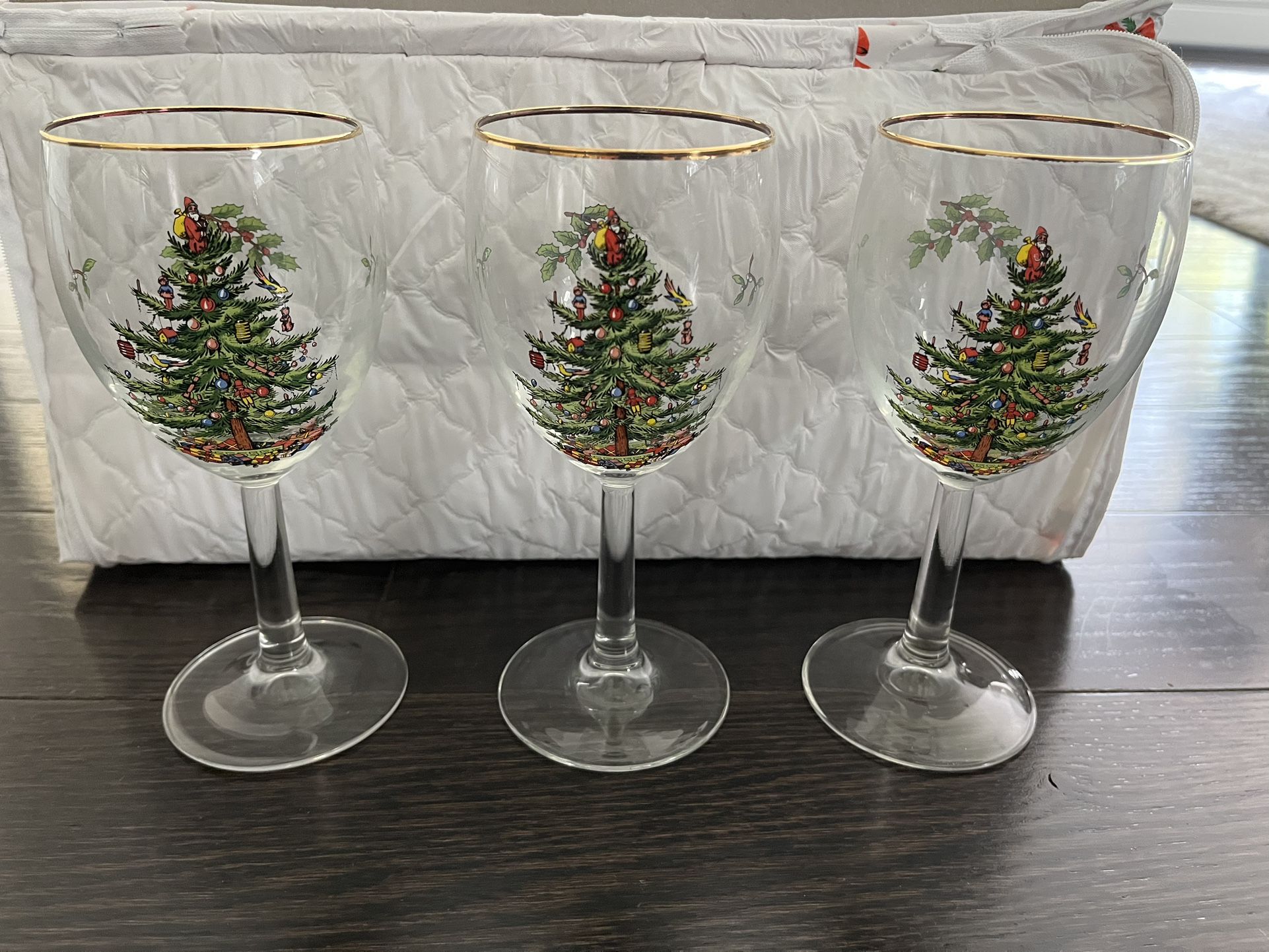Spode Christmas Wine Glasses (13)