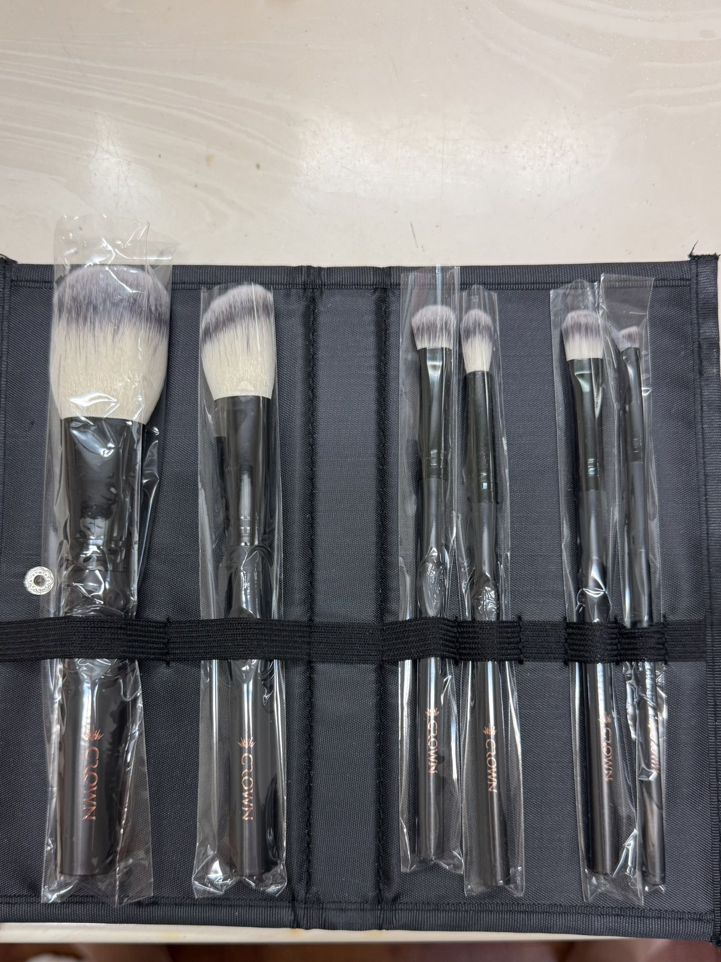 Crown Pro 6 Piece Make Up Brush Set Black Color New