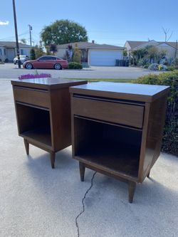 Mid Century Oak End Table