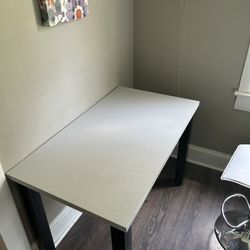Table/desk