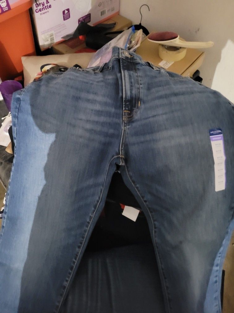Levis
