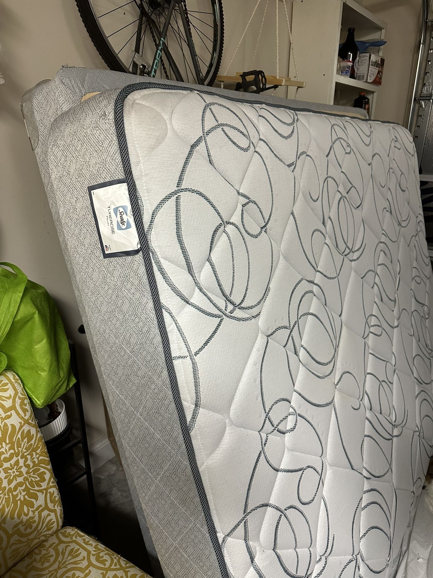Queen Mattress And Box Spring for Sale in Seymour, TN OfferUp