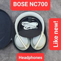 Bose 700 Noise Cancelling Wireless Bluetooth Headphones, w/ Alexa, Silver