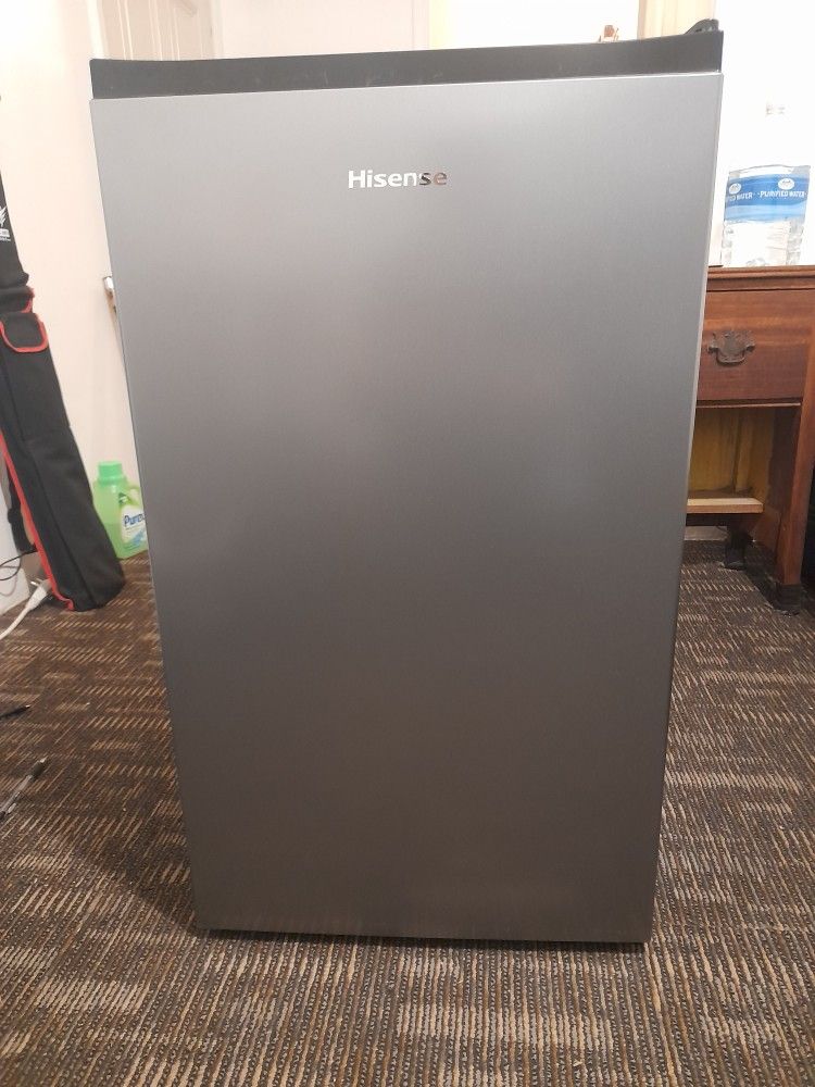 Brand New Hisense Mini Fridge 