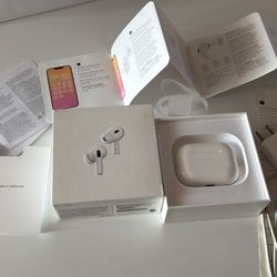 AirPod Pros 2nd Generation Excellent Condition 