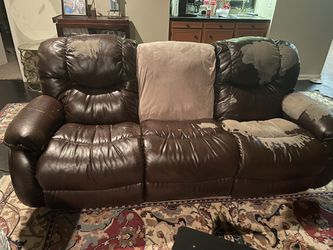 3 Seater Reclining Sofa With New Luxury Cover (EX. Middle Top Coushin) $180 OBO Thumbnail