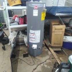 40gallon Water Heater  2months Old  Performance Rheem
