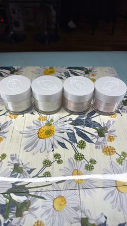 Suzie’s acrylic powder