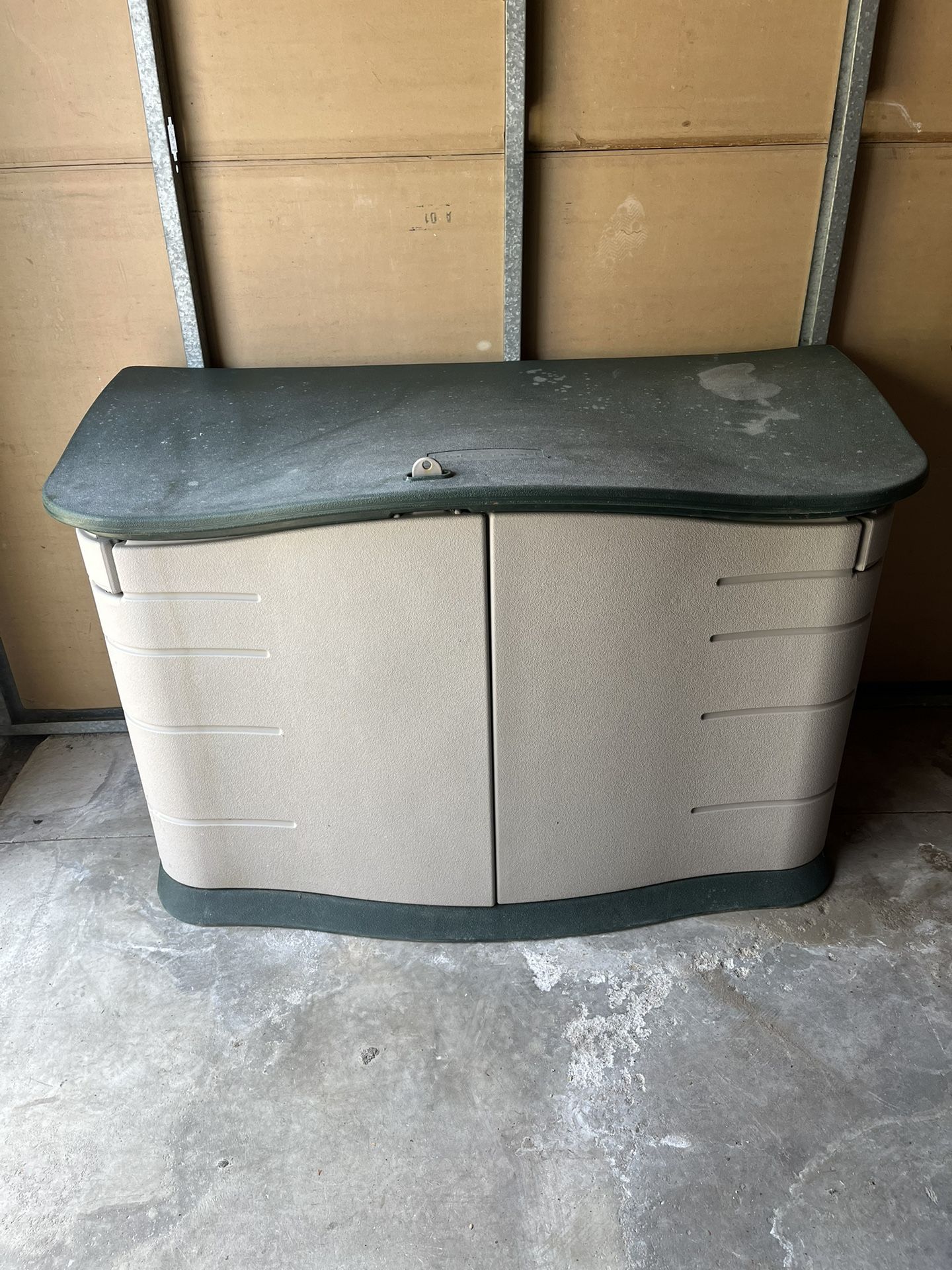 Rubbermaid Shed