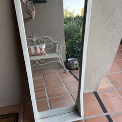 Free Full-Length Mirror – Pickup Only