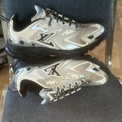 Louis Vuitton Runner Tatic