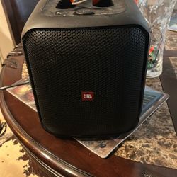 JBL PartyBox Encore Essential - Black: Bluetooth, Wireless, IPX4, Rechargeable