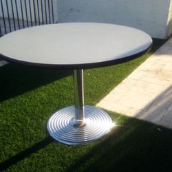 Round Dining Or Conference Table Vintage 