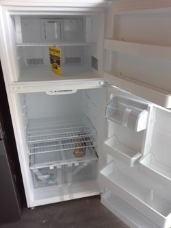 New refrigerator apartment size