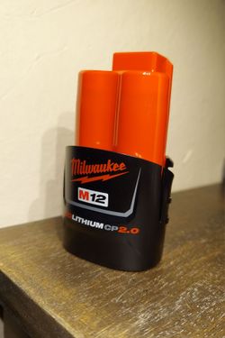 New Milwaukee 2.0Ah Battery M12