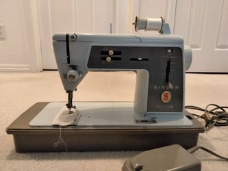 Singer Touch & Sew Sewing Machine with Table