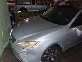 Lexus 08 silver and black rims