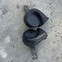 G35 Horns