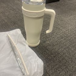 Tumbler with Handle
