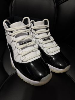 Jordan 11 gratitude size 10.5 mens