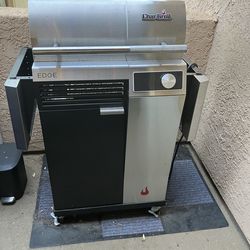 Electric grill charbroil