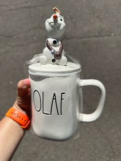 Rae Dunn Disney Frozen Olaf Mug with Lid
