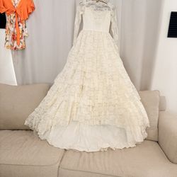Gorgeous Wedding Dress W/Train 