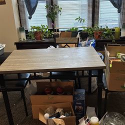 Dinning Table and four Chairs 