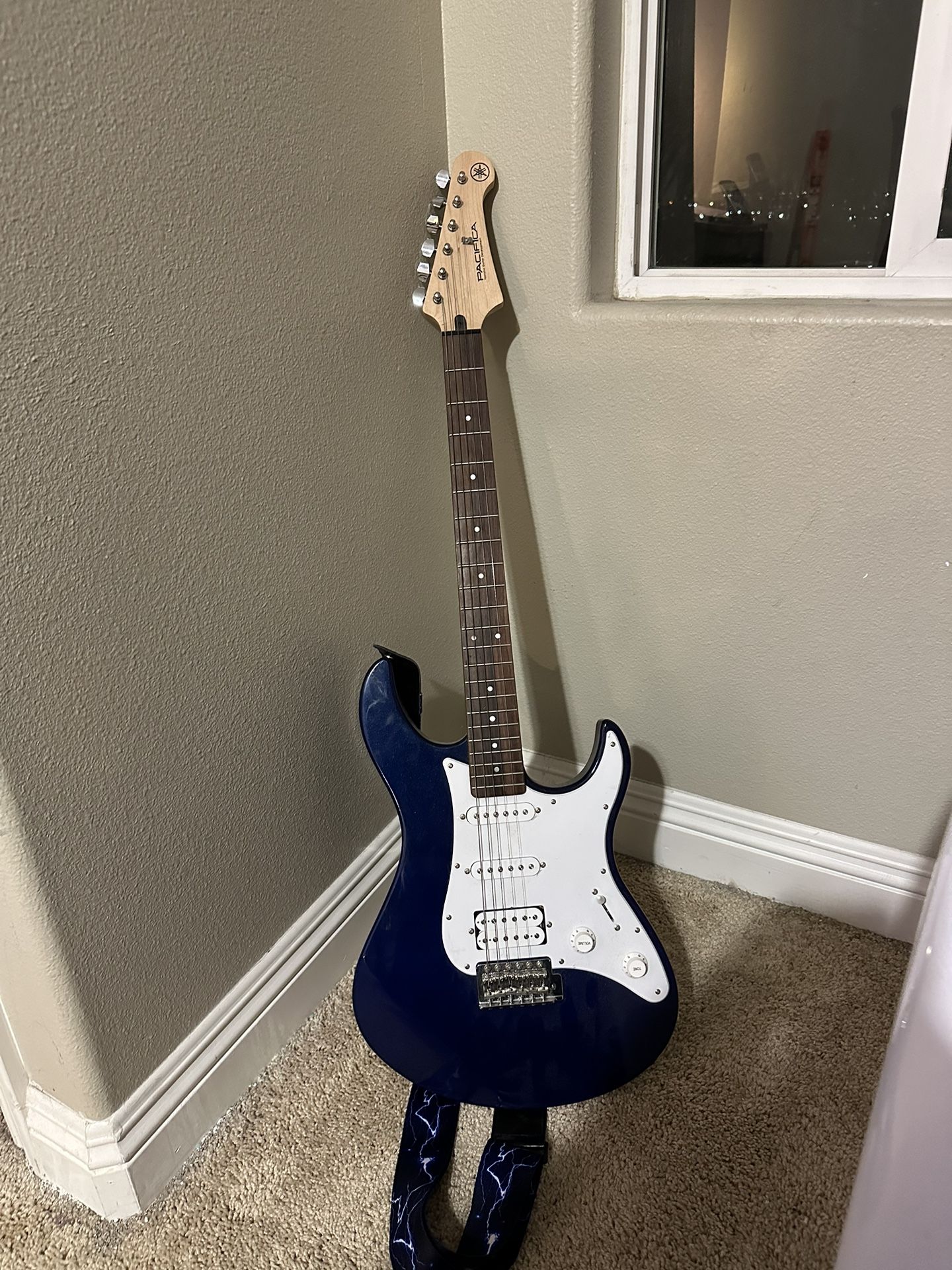 Yamaha Pacifica Pac012