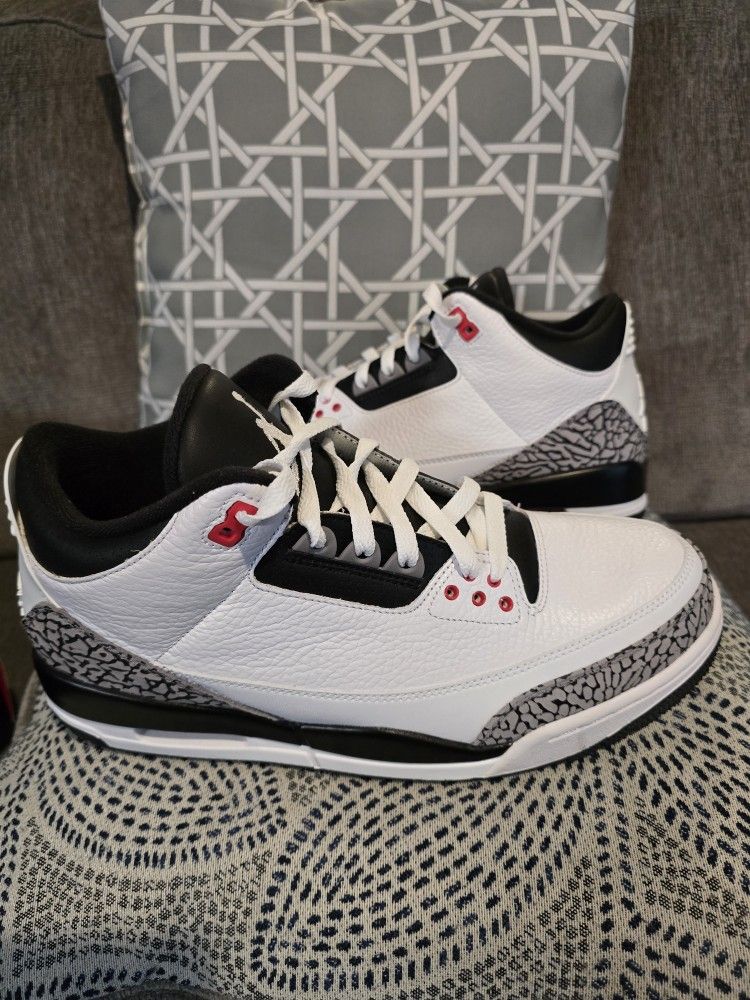 Air Jordan 3 Retro Infrared 23 PRE-OWNED