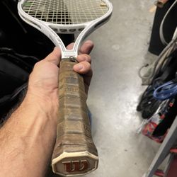 Wilson 110 tennis Racquet  Adult size 