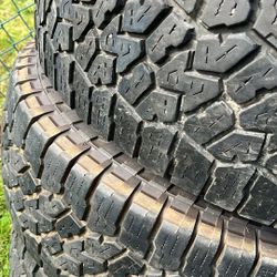 Tires And Rims For A Nissan 