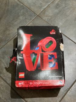 LEGO LOVE ART #31214 (damaged box )