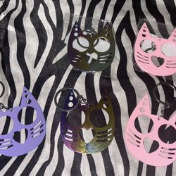 Keychain self defense knuckle round cat