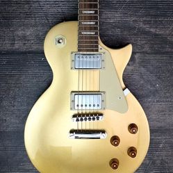 Washburn Gold Les Paul Guitar Like New !! $250 Or Best Offer !!