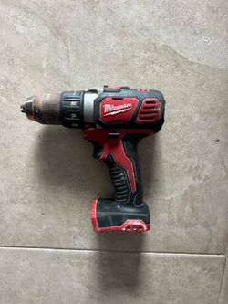 Milwaukee 1/2 drill