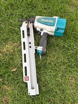 Makita AN924 21° Pneumatic Framing Nailer 3-1/2”