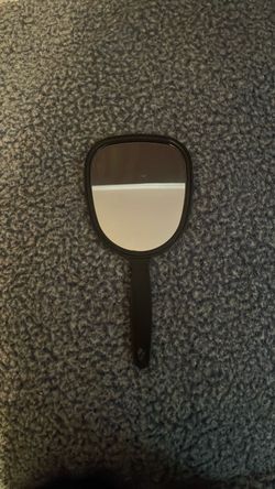 Hand mirror