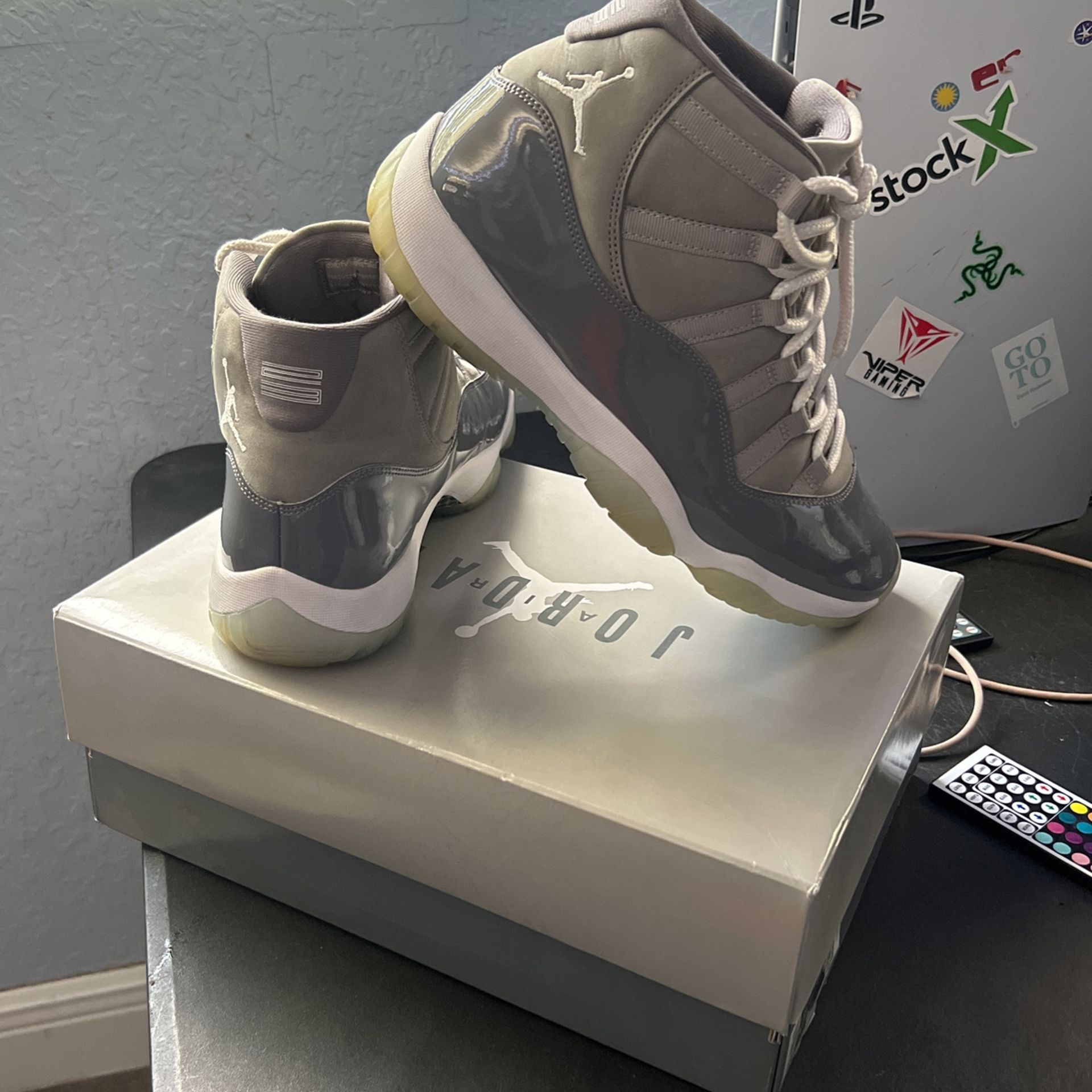 AIR JORDAN 11 COOL GRAY