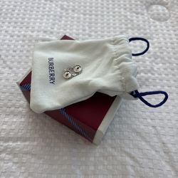 Burberry Hollow Medallion Ring In Silver