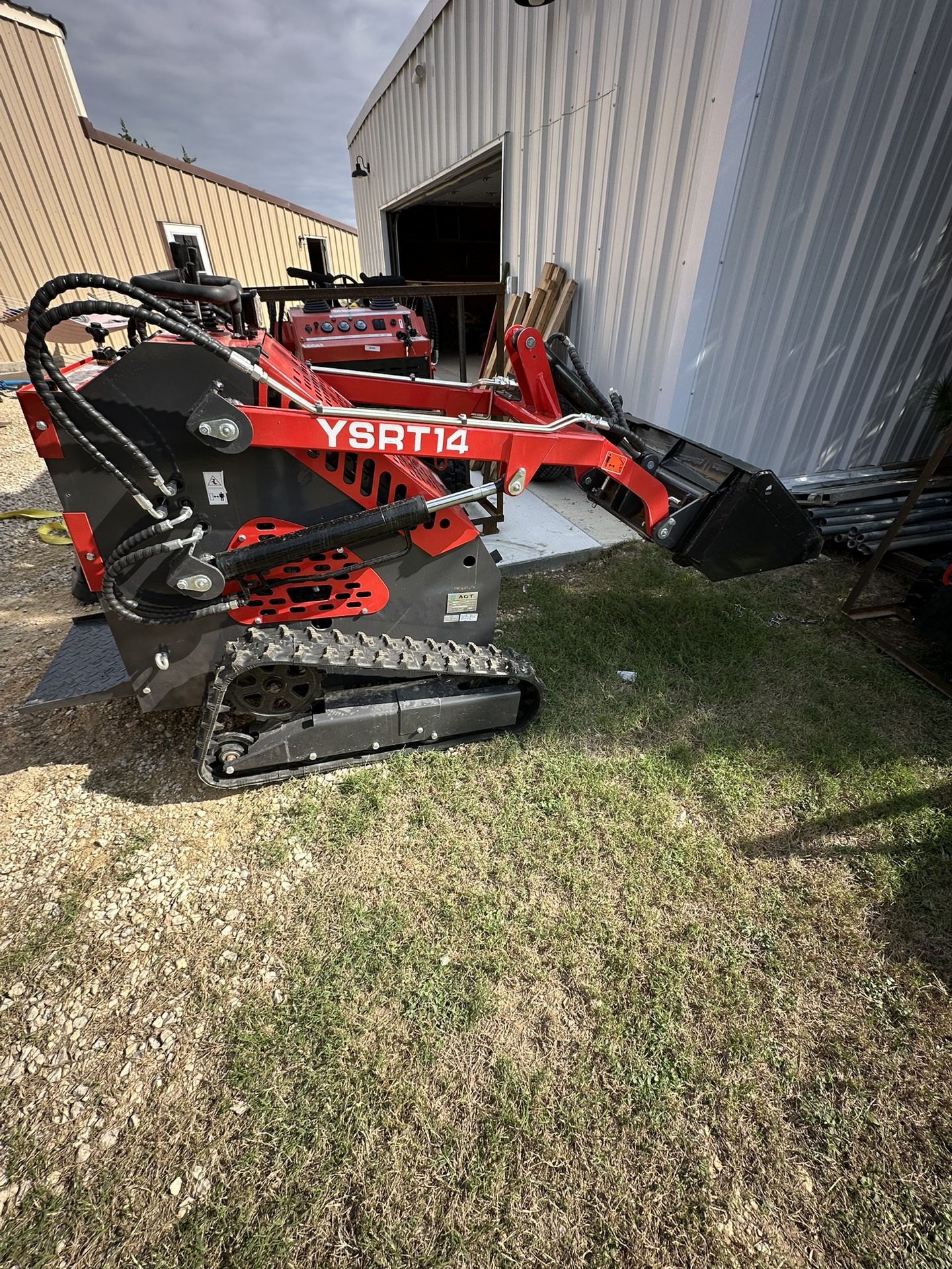 Mini Skid Steer 2025