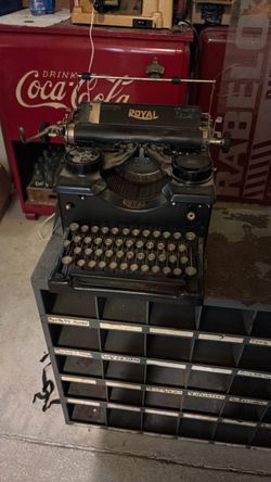 Antique royal type writer